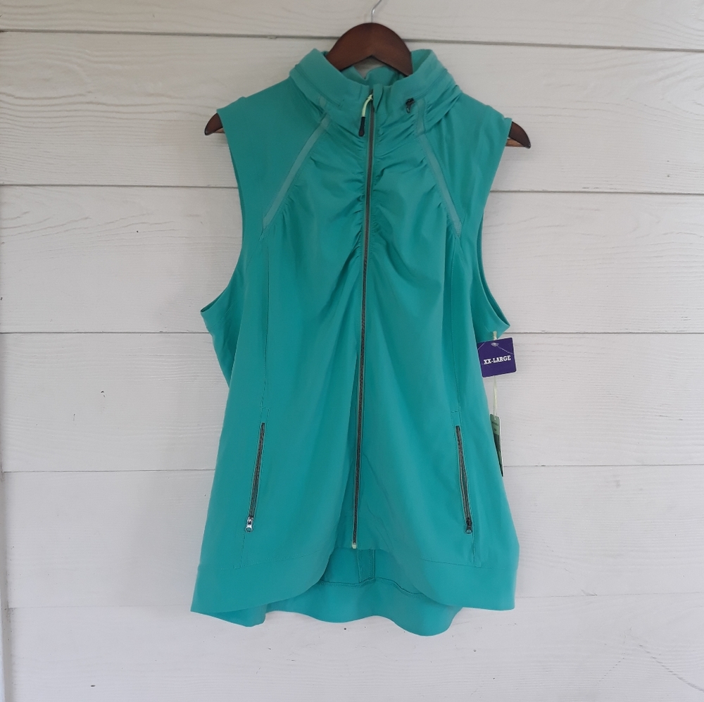 Tangerine Women's Workout jacket.  NWT. Size XXL.